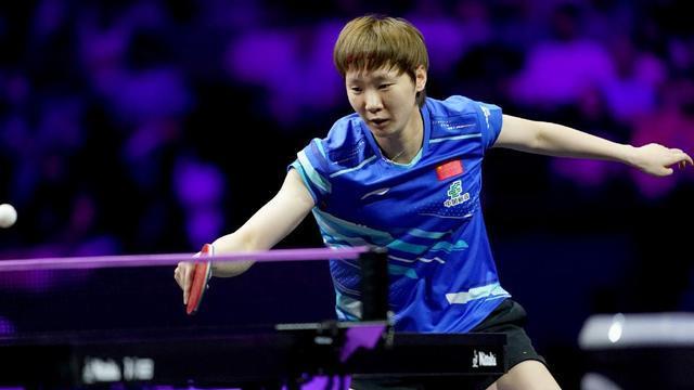 王曼昱3-0击败迪亚兹，对手父女盛赞：王曼昱不可思议！咋回事？