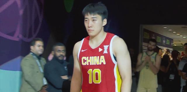 “这一分，要靠自己夺回来”，胡金秋寄语，王俊杰泪洒亚洲杯赛场
