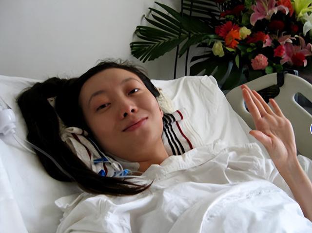 张艺谋：我最愧疚的不是巩俐，更不是陈婷，而是为我终身瘫痪的她