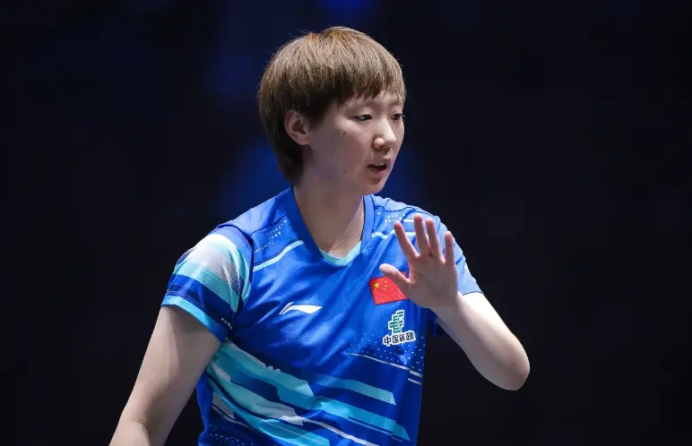 杀手锏拉爆日本美女选手！王曼昱3-2逆风翻盘，静待王艺迪破魔咒