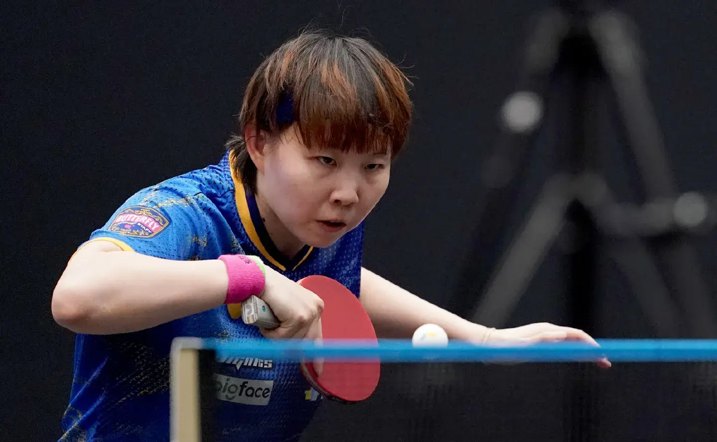 孙颖莎横扫早田希娜，大藤沙月零封朱雨玲，王曼昱和陈熠险胜晋级