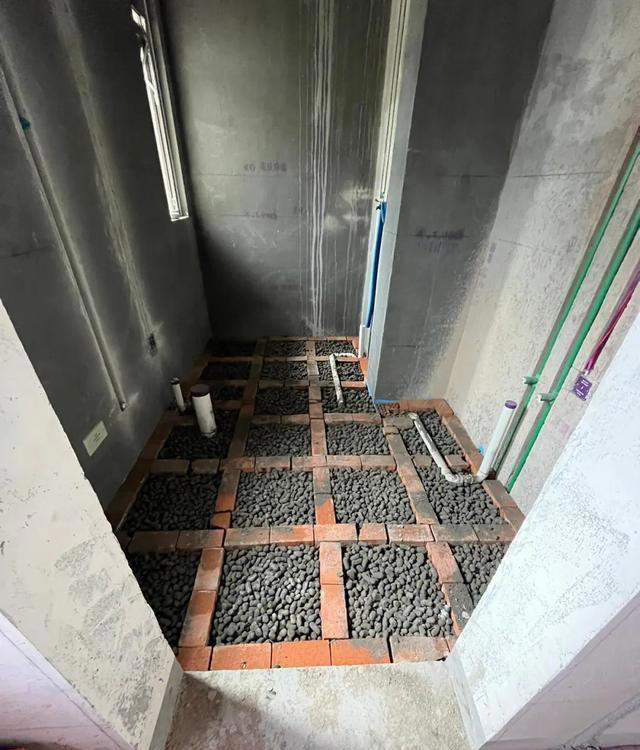 卫生间回填，建筑垃圾是“首选”？可别找存在感了！哪种都比它强