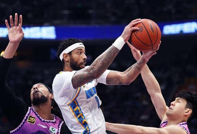 正式确定！同曦签下2米06空间型大外援，能否率队再进季后赛