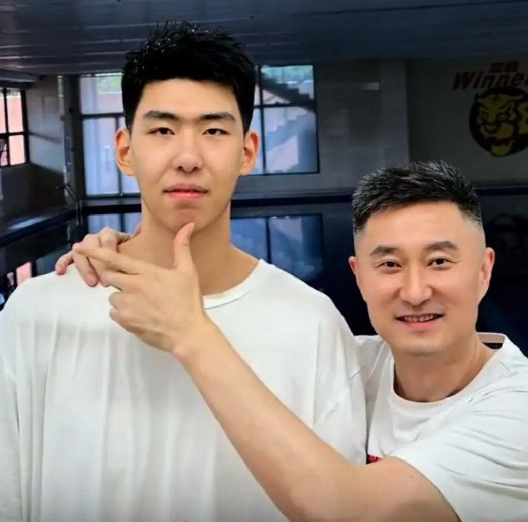 真热闹！曝广东男篮加入谈判桌，徐昕成为筹码，5球队酝酿大交易