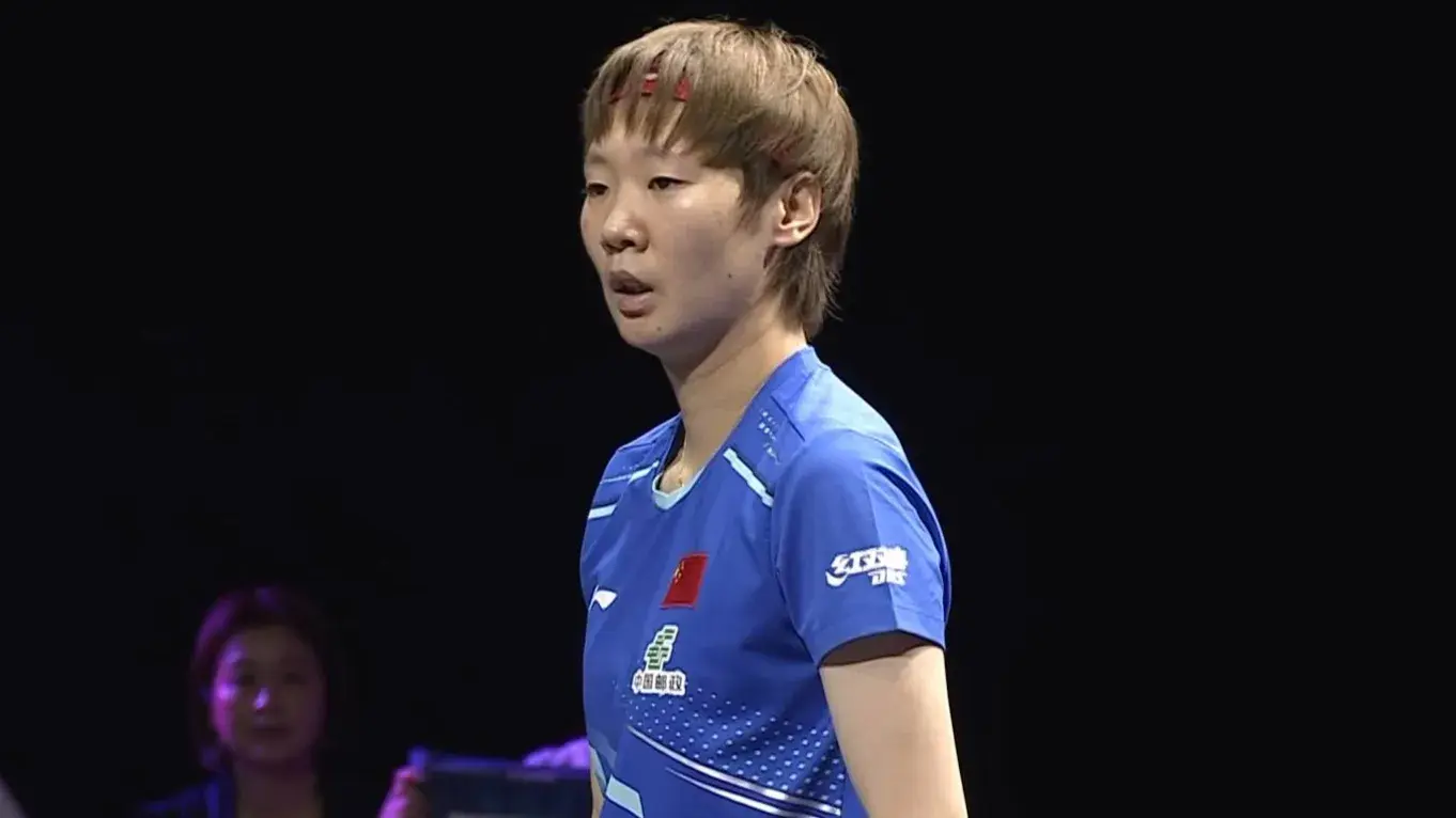 一场3-2大逆转，国乒新星打疯了，掀翻世界第二，王曼昱被淘汰！