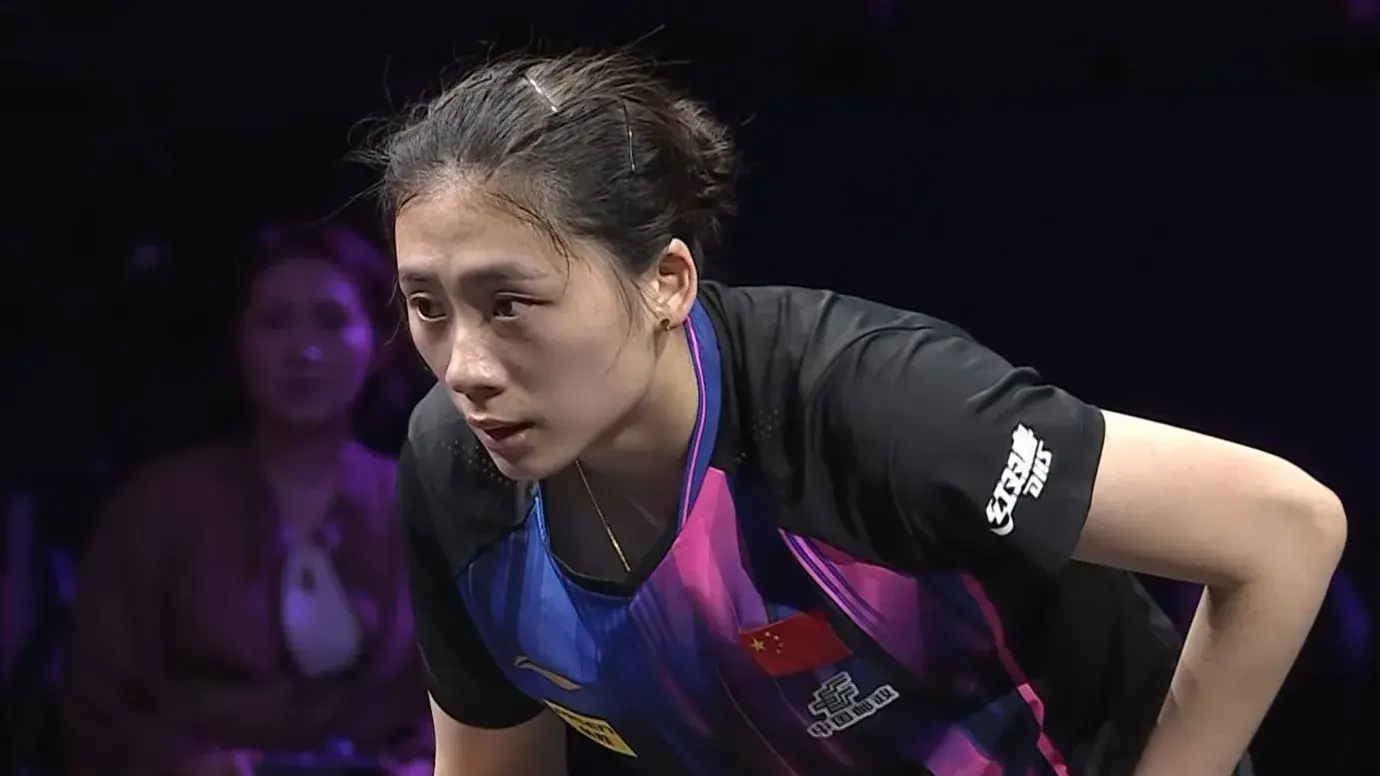 一场3-2大逆转，国乒新星打疯了，掀翻世界第二，王曼昱被淘汰！