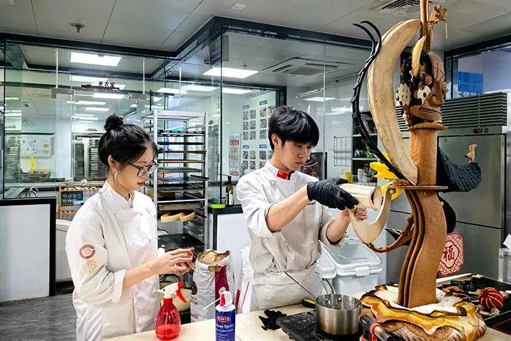 “双佳”组合，世界冠军！