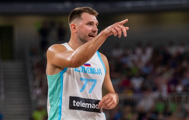 欧锦赛热身赛汇总：东契奇减重后首秀19+5+3 马尔卡宁狂轰48分