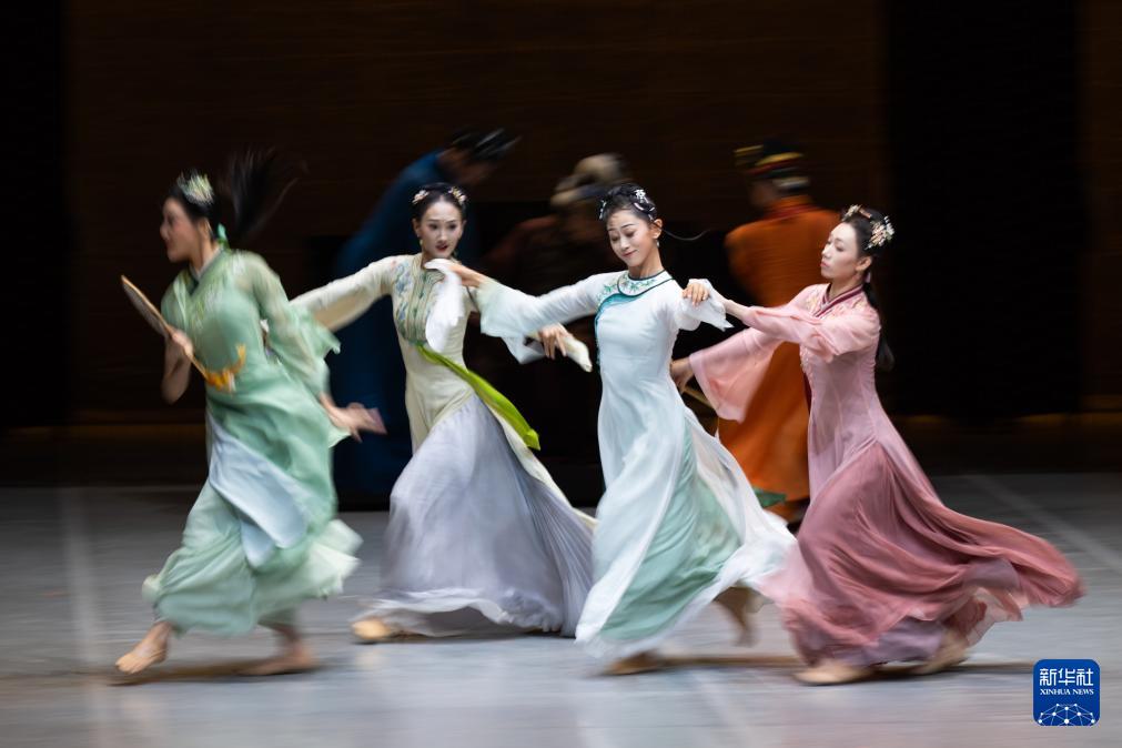 民族舞剧《红楼梦》亮相香港