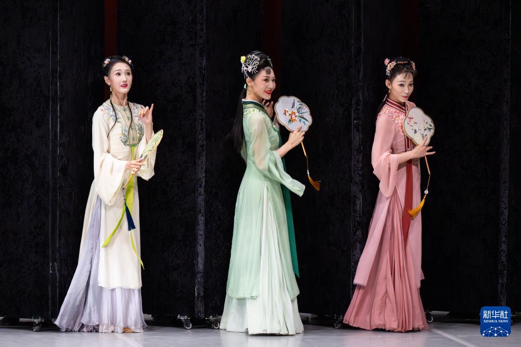 民族舞剧《红楼梦》亮相香港