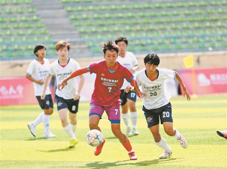 全省青少年足球联赛开幕