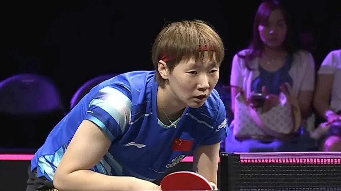 一场3-2大逆转，国乒新星打疯了，掀翻世界第二，王曼昱被淘汰！