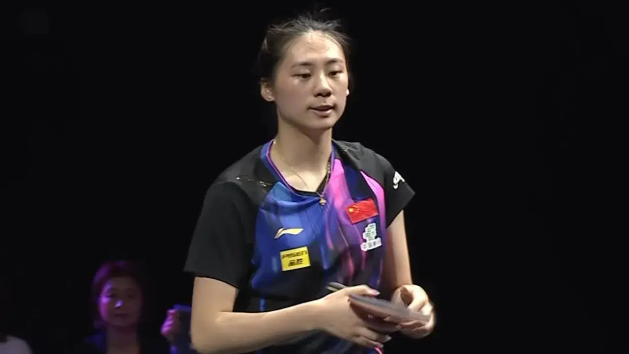 一场3-2大逆转，国乒新星打疯了，掀翻世界第二，王曼昱被淘汰！