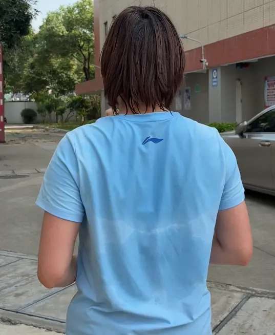 全红婵晒合影，发文：累！此前“跳水女皇”高敏谈全红婵缺席世锦赛：发育这道坎，就像走钢丝