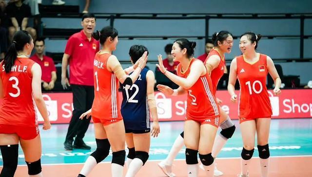 中国女排3-0多米尼加，球员评分：3人出色，2人表现不佳，3人及格