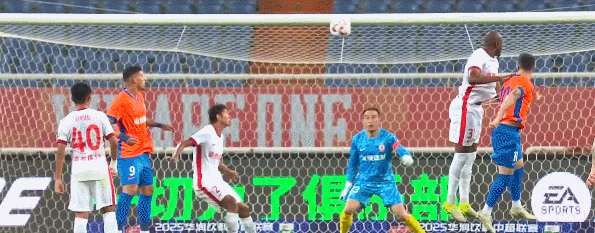 中超|泰山2-1亚泰 卡扎连场破门高准翼直红