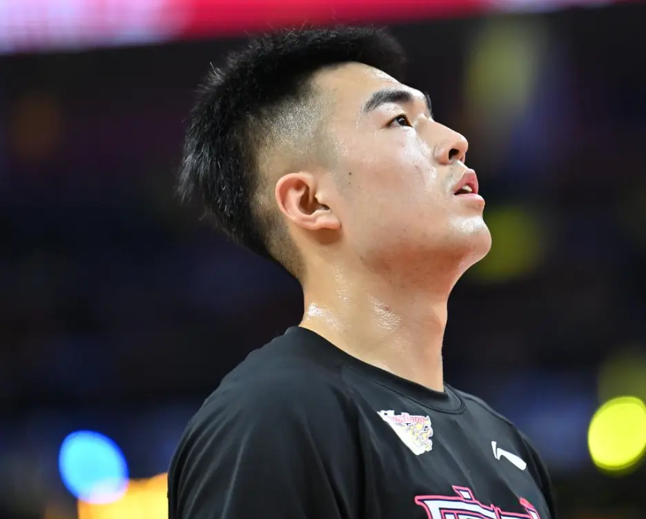 广东83:47北控迎3喜1忧！王洪泽张文逸基本盘，杨溢失误还是多！
