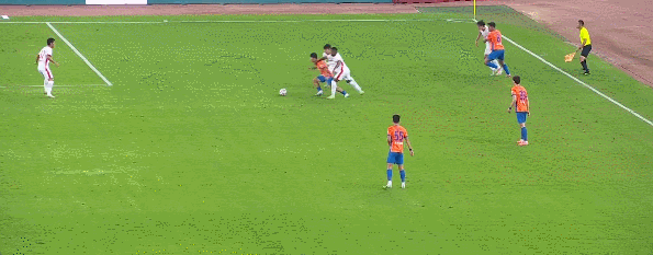 中超|泰山2-1亚泰 卡扎连场破门高准翼直红