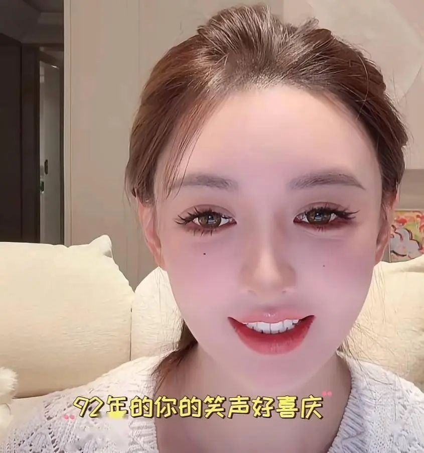 同样是伴侣名气不般配，把黄轩，黄晓明，许嵩一起比，差距出来了!