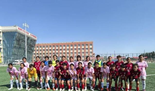 全国少女新疆踢球，14民族齐聚，友谊赛藏何秘密？
