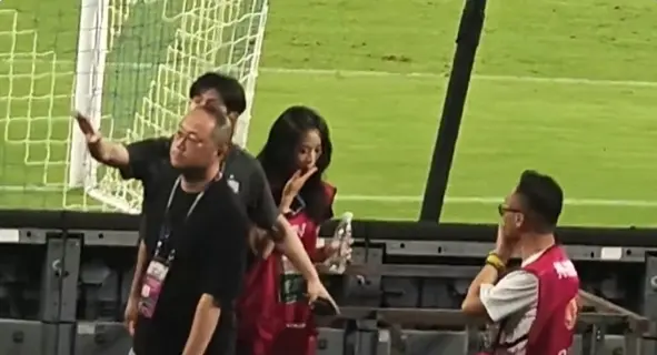 与海港冲突中遭误伤！申花女记者：现无法进食说话，已向中足联反映