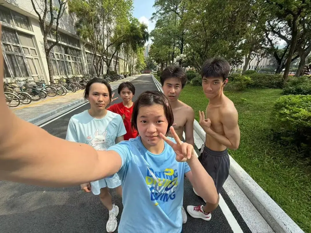 全红婵晒训练照，大汗淋漓！