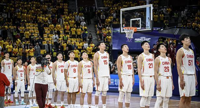 男篮三连胜净胜58分，郭士强太满意了，赛后夸全队团结，凝聚力强