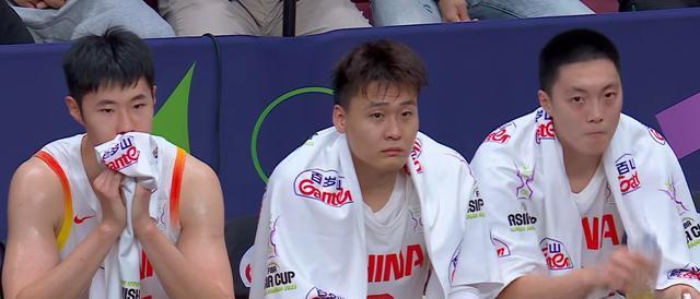 男篮三连胜净胜58分，郭士强太满意了，赛后夸全队团结，凝聚力强