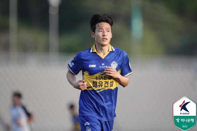 一周不到！孙准浩5天前被任命为忠南牙山队长，昨日已被撤掉袖标