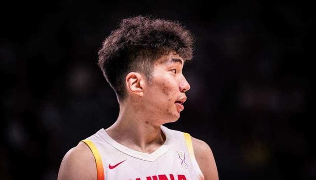 攻防两端都非常挣扎！前浙江队内线新星还没有做好国家队的准备？