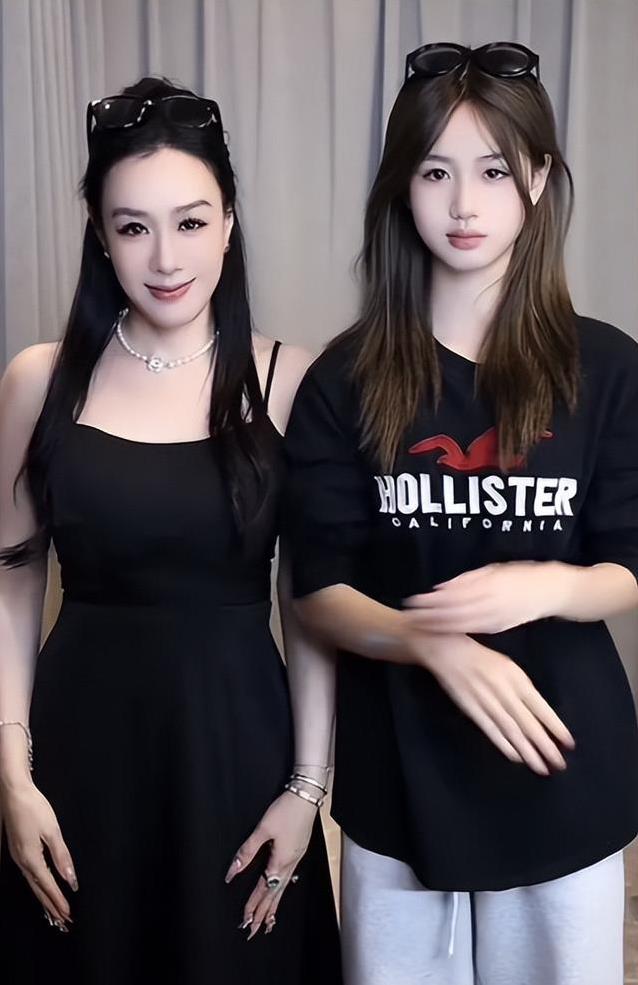 陈佩斯外甥女家世显赫，父亲是赵子龙，她却不走星路做网红