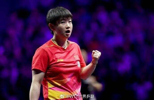让二追四！陈幸同逆转早田希娜，国乒女单包揽横滨冠军赛四强