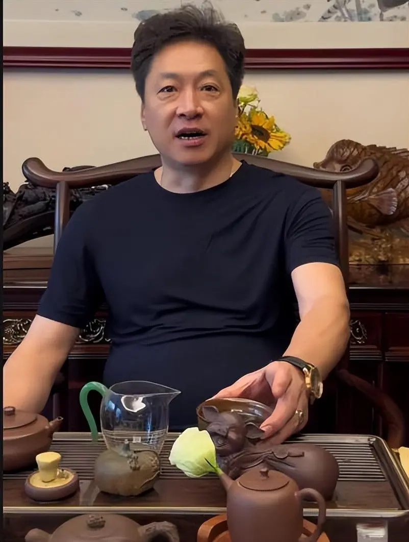 李春江已经离开山西队；广厦交易总决赛FMVP巴里-布朗