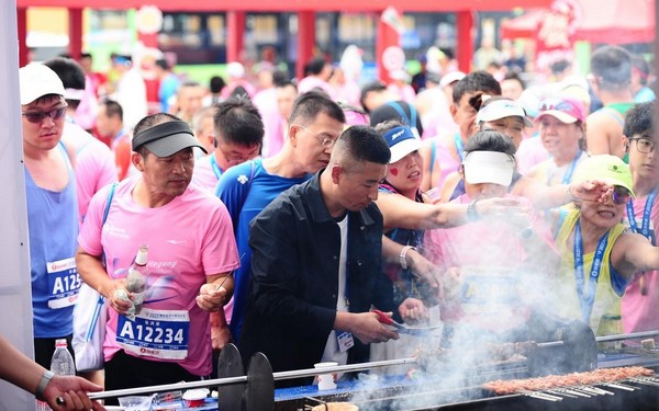 2025鹤岗森林半程马拉松举行