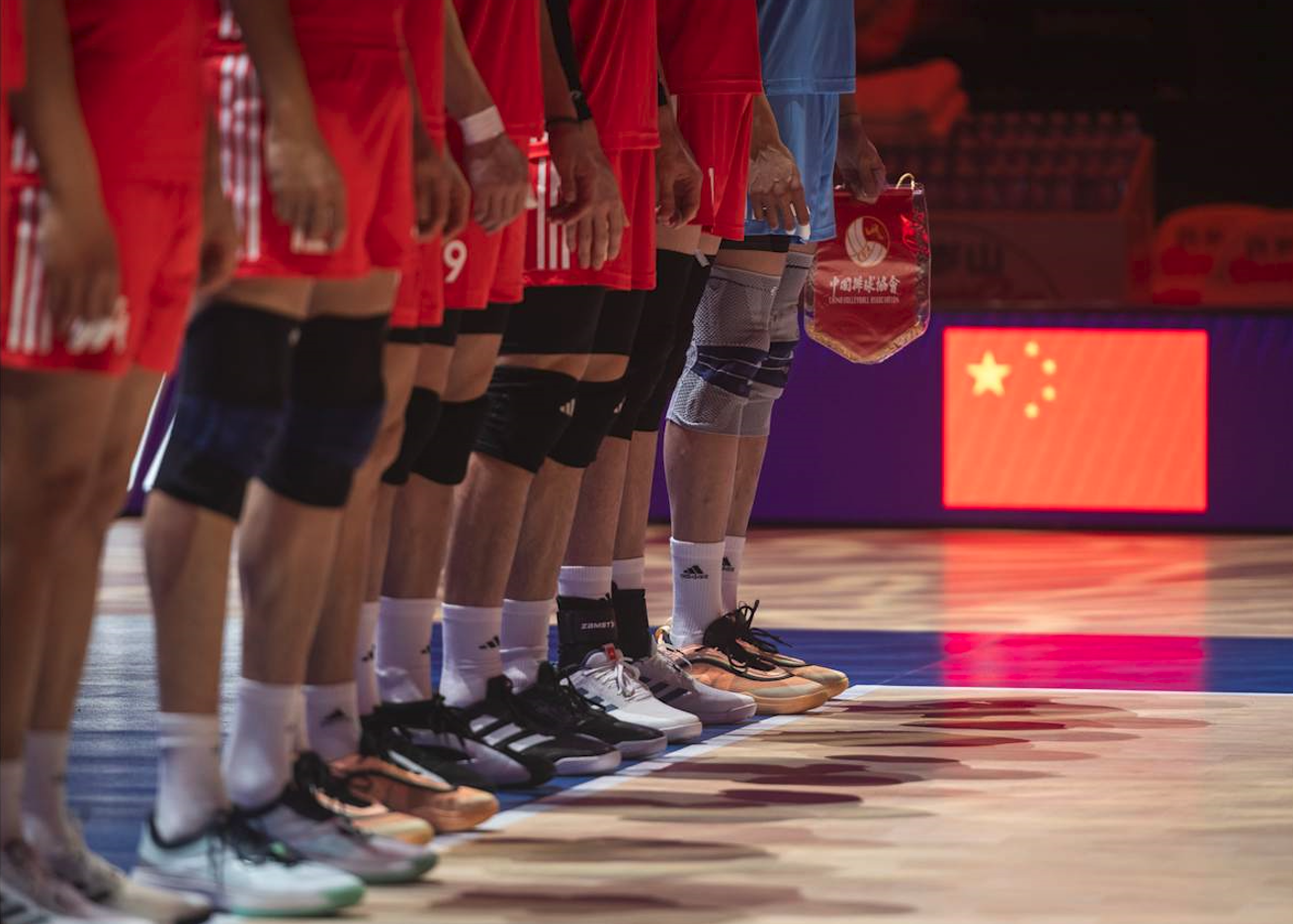 中国男排好消息 被国际排联点赞 五大精彩瞬间登榜