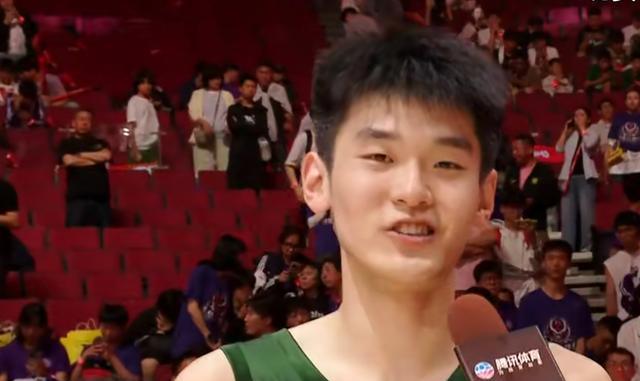 正式上位！广东18岁小将成“新宏远一哥”，杜锋直接给出首发位置