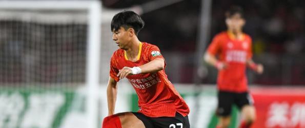 辽宁铁人本轮绝杀深圳，本土锋霸送出绝杀助攻，曾效力拜仁世界队