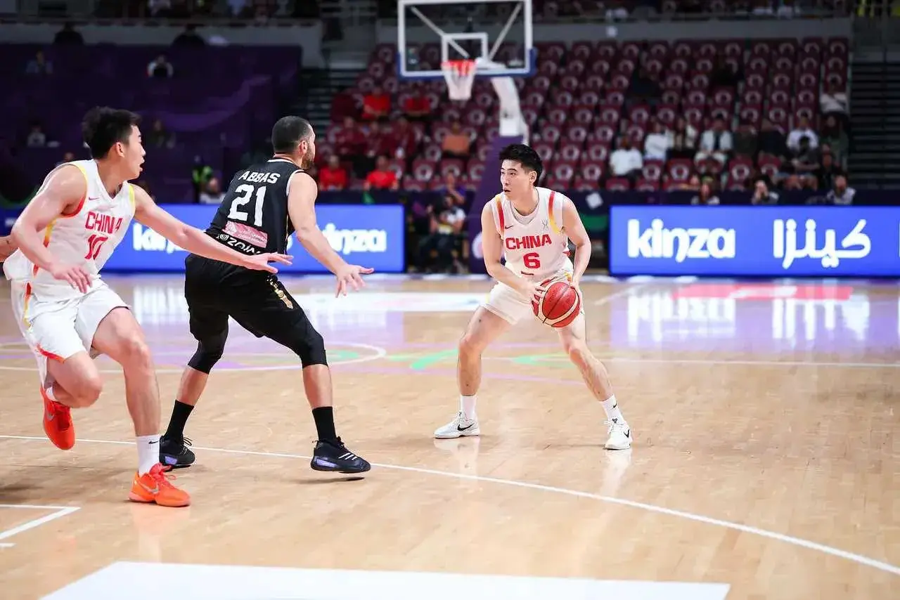 82-43，狂胜39分！亚洲第4杀疯了，日本队欲哭无泪，难进8强！