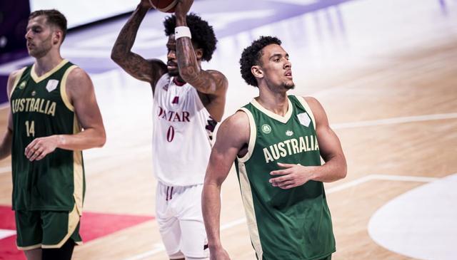 男篮亚洲杯疯狂一夜：韩国锁定第2，日本碾压，澳大利亚全胜晋级