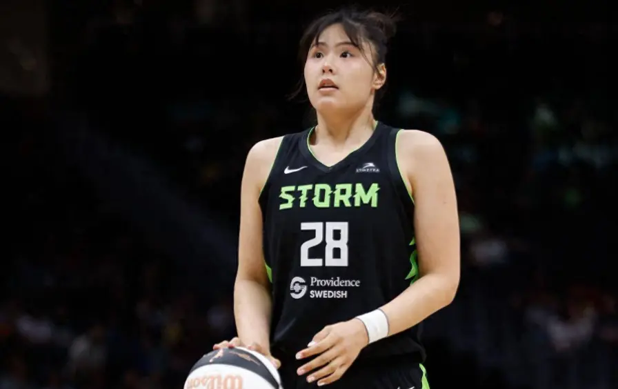 2投0中砍0分0板！李月汝又被WNBA抛弃了：女篮王牌被边缘化？