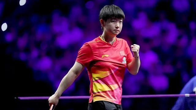 WTT横滨赛：国乒包揽女单冠亚军，孙颖莎连扳四局，逆转石洵瑶晋级