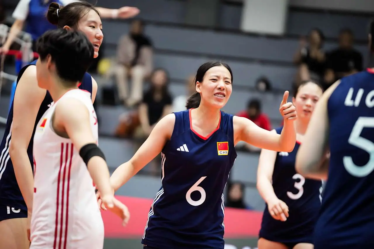 56分钟横扫墨西哥！U21女排4连胜锁定小组前二，和美国争小组第一