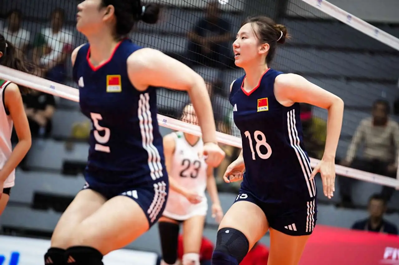 56分钟横扫墨西哥！U21女排4连胜锁定小组前二，和美国争小组第一