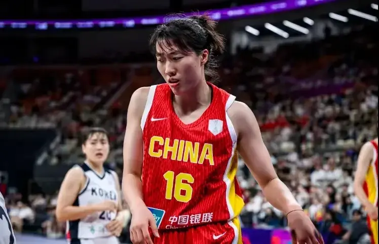 加训3个月！中国女篮提前备战26年世预赛，李梦有望入选