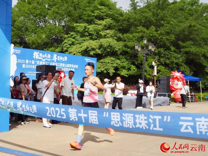 曲靖沾益：开启越野之旅 赏珠江源风光