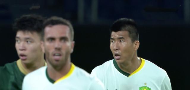 国安因祸得福，变阵4后卫更流畅，落后2球塞帅认栽 张玉宁差个进球
