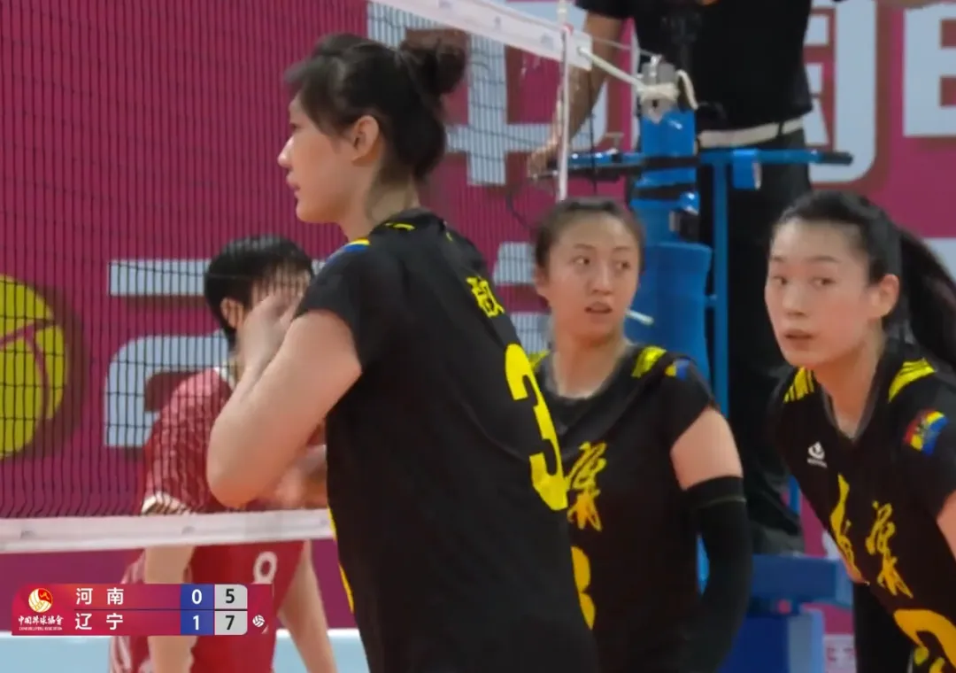 25-12！丁霞率队出战全锦赛 轻取朱婷母队 孙小轩16分