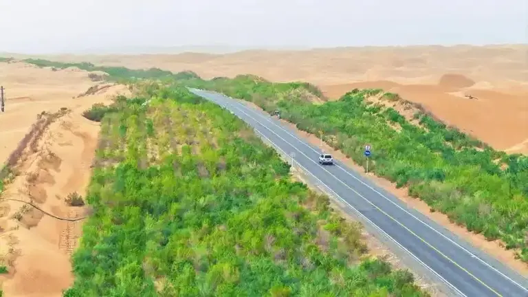 3046公里！把塔克拉玛干沙漠锁边，就能让沙漠变绿洲吗？