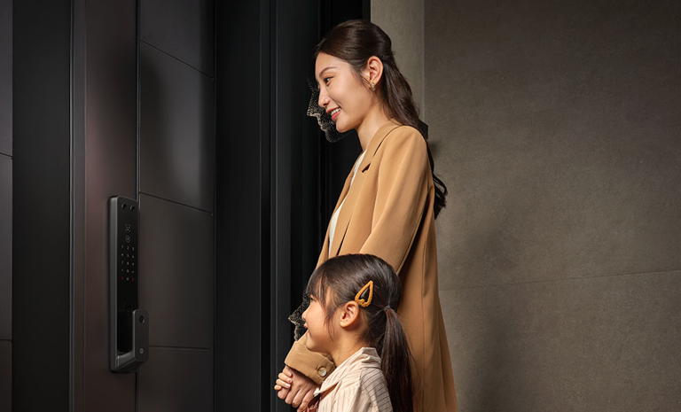 小米智能门锁误识外卖员自动开锁，客服回应：基本不会出现