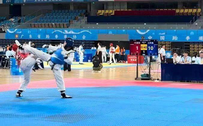 广东二师阳西教育集团阳西二中学子斩获跆拳道银牌
